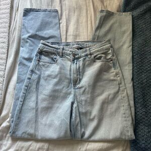 American Eagle light wash high-waisted wide leg jeans Size 4